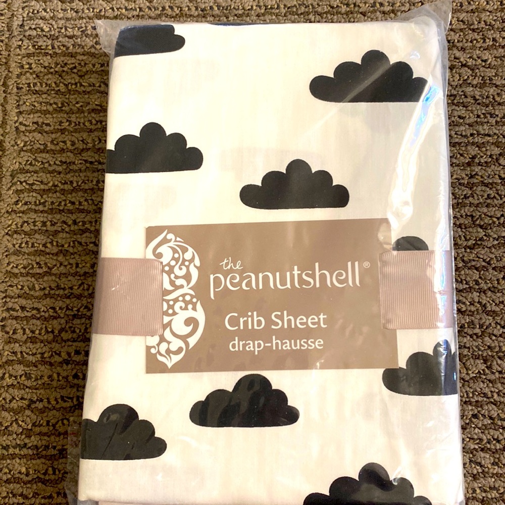Brand New!! Neutral Crib Sheet.